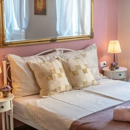 Apartmán Old Romantic 3 *