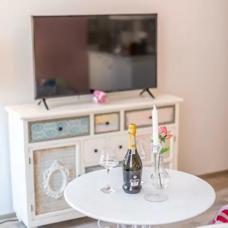 Apartment Old Romantic 3 *