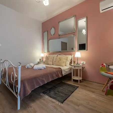 Apartmán Old Romantic 3 *