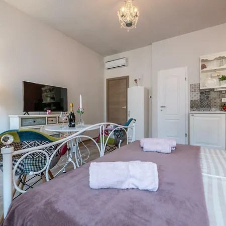 Apartment Old Romantic 3 Pula