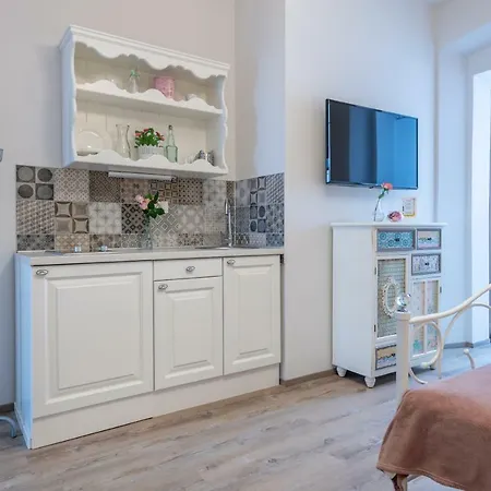 Old Romantic 3 Apartman Póla