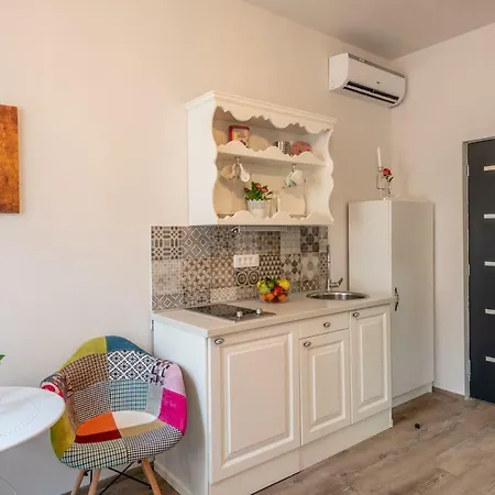 Old Romantic 3 アパート *