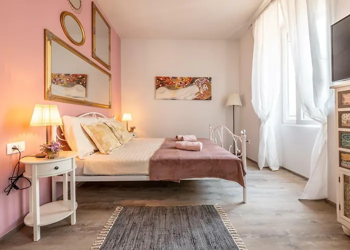 Old Romantic 3 Apartmán