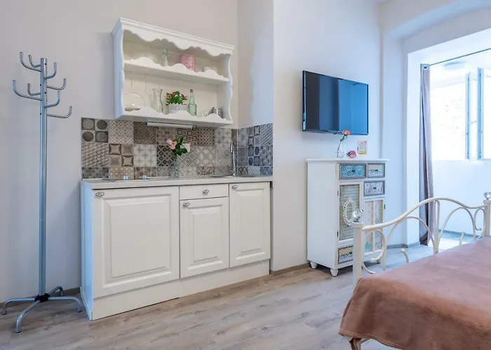 Old Romantic 3 アパート プーラ