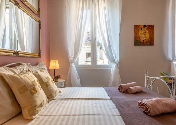 Old Romantic 3 Appartement