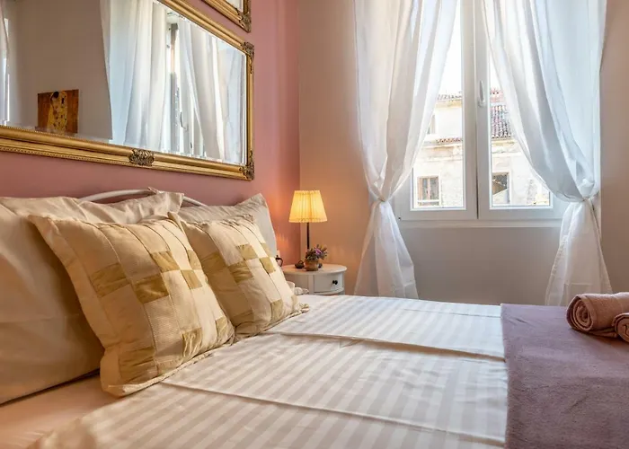 Old Romantic 3 Appartement Pula