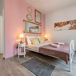 Old Romantic 3 Apartmán *