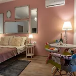 Old Romantic 3 * Pula